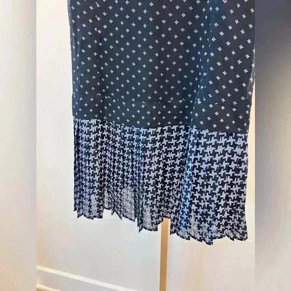 Abercrombie & Fitch Women's Geometric  Drop Waist Dress Blue 6T - Picture 2 of 8